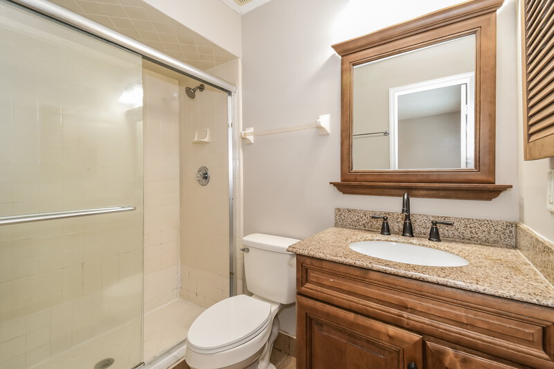 1,975/Mo, 1967 Bluebird Run W Orange Park, FL 32073 Bathroom View
