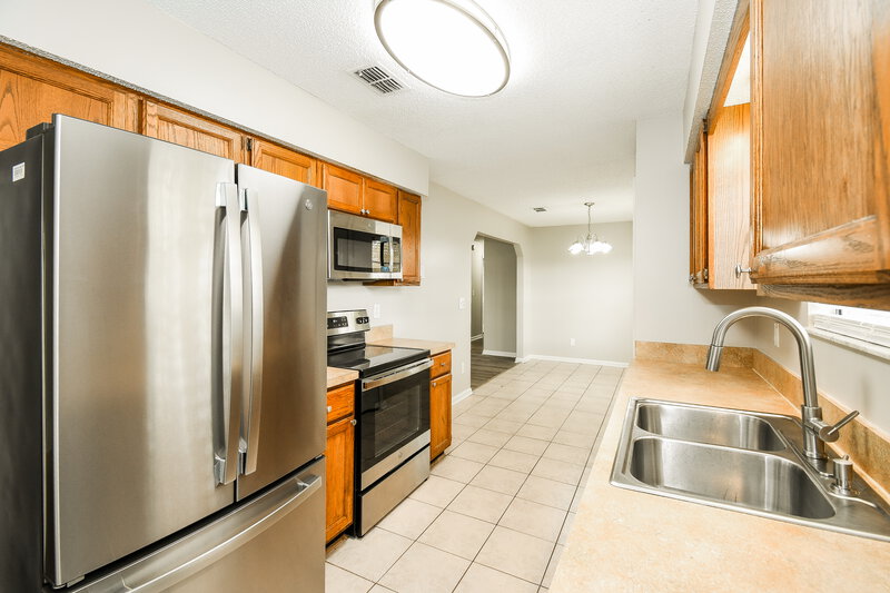 1,545/Mo, 8804 Falcon Trace Dr S Jacksonville, FL 32222 Kitchen View