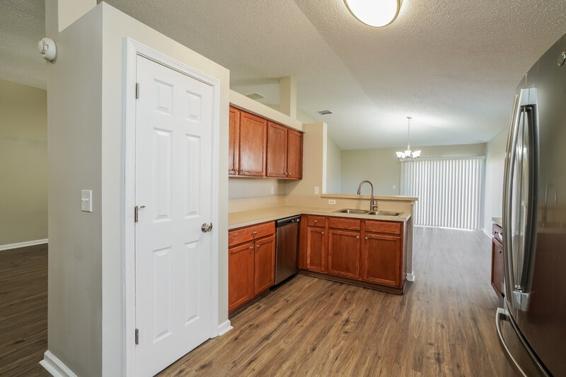 2,420/Mo, 2992 Plum Orchard Dr Orange Park, FL 32073 Kitchen View 2