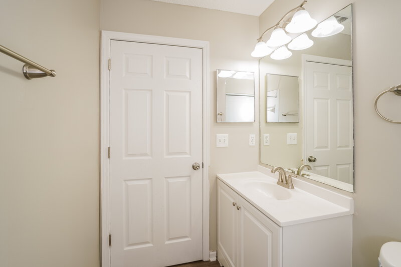 2,420/Mo, 2992 Plum Orchard Dr Orange Park, FL 32073 Bathroom View