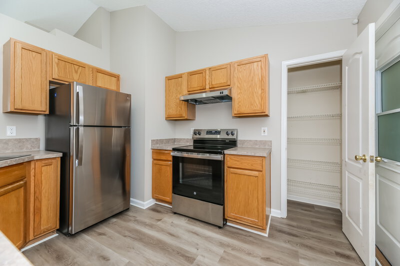 0/Mo, 11485 Rolling River Blvd Jacksonville, FL 32219 Kitchen View