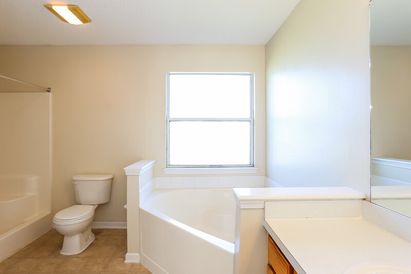 1,770/Mo, 11485 Rolling River Blvd Jacksonville, FL 32219 Main Bathroom View
