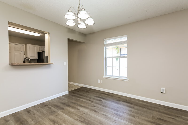 1,940/Mo, 416 S 13th Ter Fernandina Beach, FL 32034 Dining Room View