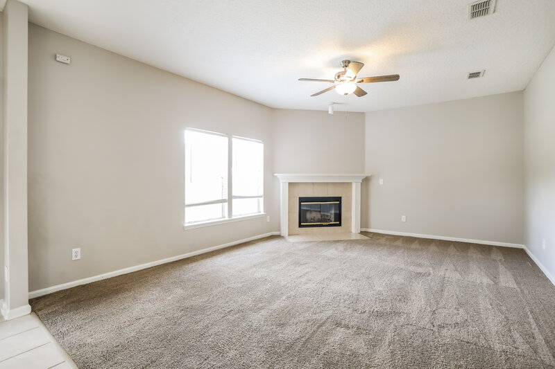 2,675/Mo, 341 W Tropical Trce Jacksonville, FL 32259 Living Room View