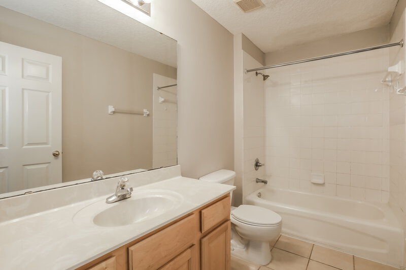 2,675/Mo, 341 W Tropical Trce Jacksonville, FL 32259 Bathroom View