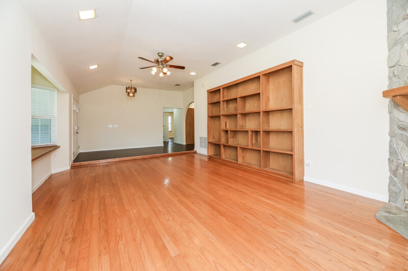 2,590/Mo, 1217 Fruit Cove Rd S Saint Johns, FL 32259 Living Room View 2