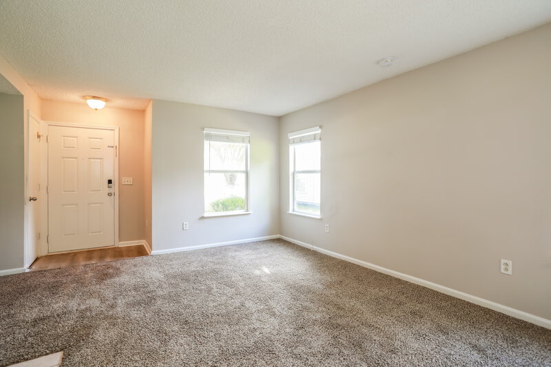 1,890/Mo, 5690 Chirping Way W Jacksonville, FL 32222 Living Room View