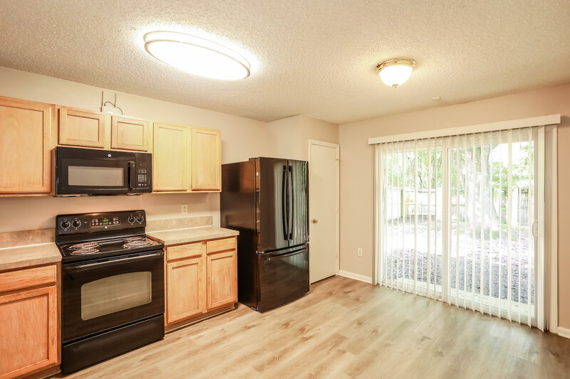 1,890/Mo, 5690 Chirping Way W Jacksonville, FL 32222 Kitchen View 2