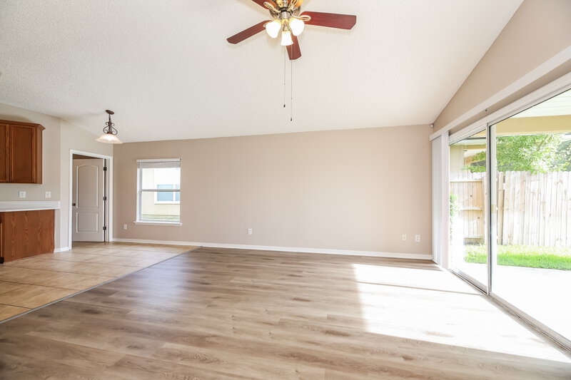 2,025/Mo, 2318 Cherokee Cove Trl Jacksonville, FL 32221 Living Room View