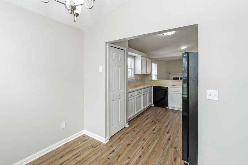 2,155/Mo, 2871 Sutton Estates Cir N Jacksonville, FL 32223 Kitchen View