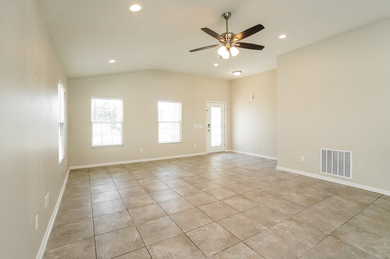 1,880/Mo, 3954 Great Falls Loop Middleburg, FL 32068 Living Room View 3