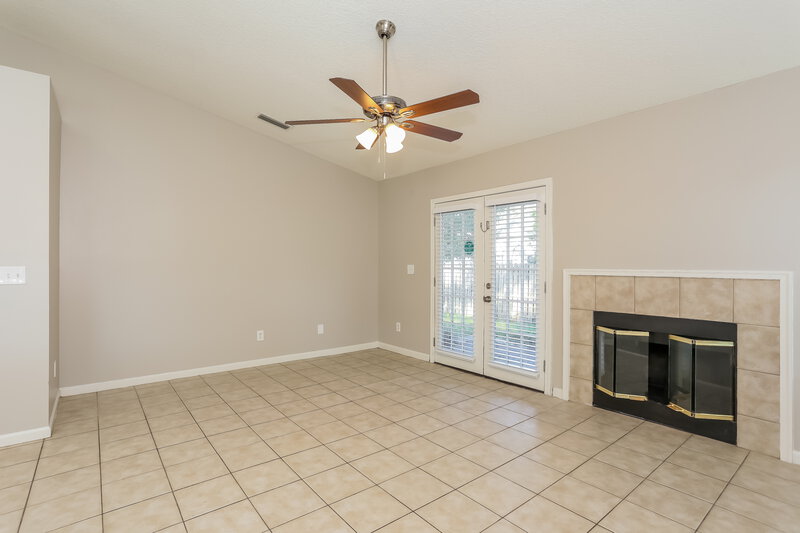 1,885/Mo, 8018 Fleur de Lis Dr Jacksonville, FL 32277 Living Room View 2