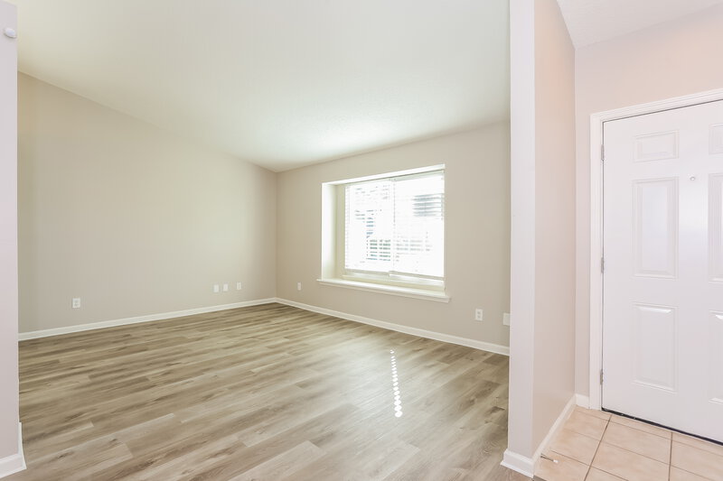 1,885/Mo, 8018 Fleur de Lis Dr Jacksonville, FL 32277 Den View 2