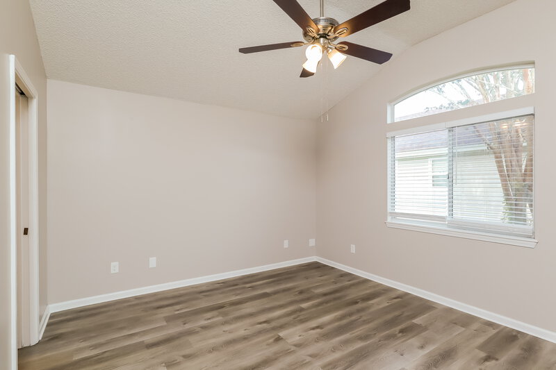 1,985/Mo, 2978 Centerwood Dr Jacksonville, FL 32218 Main Bedroom View