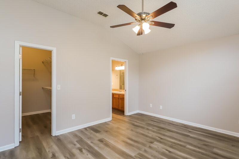 1,985/Mo, 2978 Centerwood Dr Jacksonville, FL 32218 Main Bedroom View 2