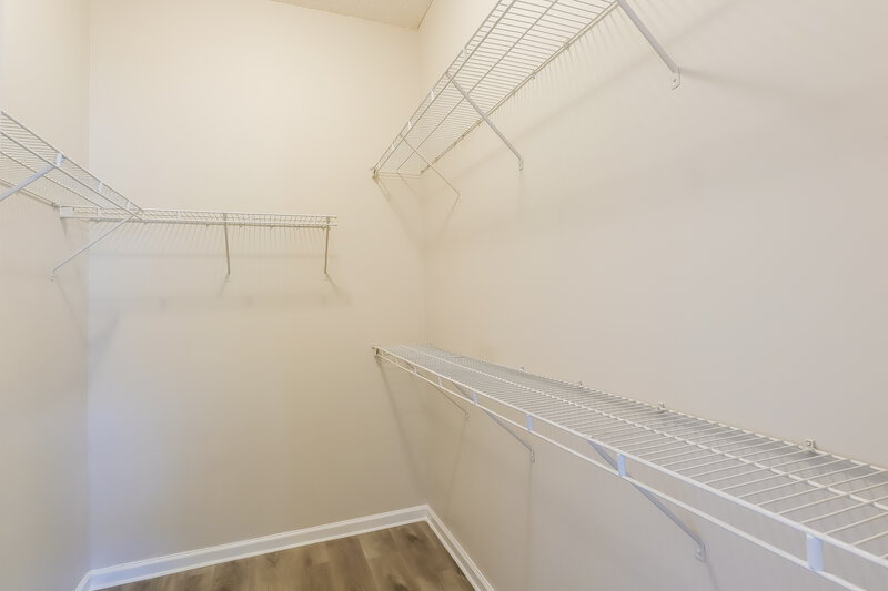 1,985/Mo, 2978 Centerwood Dr Jacksonville, FL 32218 Walk In Closet View