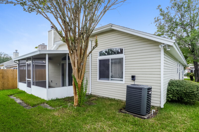 1,985/Mo, 2978 Centerwood Dr Jacksonville, FL 32218 Rear View