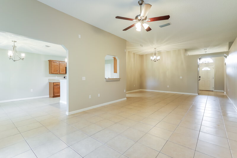 1,820/Mo, 6273 Rolling Tree Ct Jacksonville, FL 32222 Living Room View