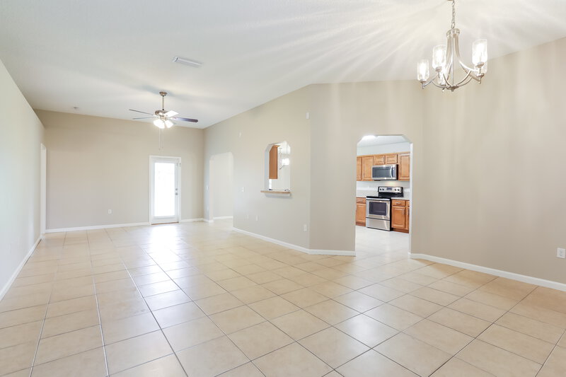1,820/Mo, 6273 Rolling Tree Ct Jacksonville, FL 32222 Dining Room View