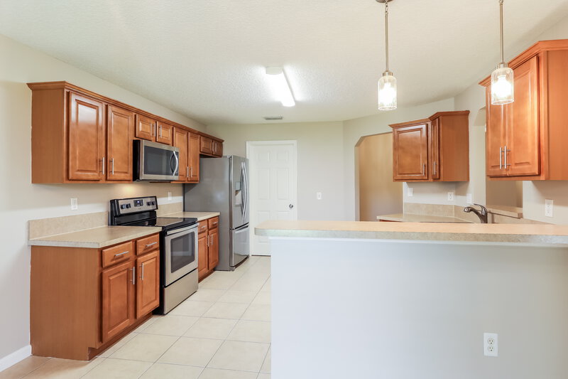 1,820/Mo, 6273 Rolling Tree Ct Jacksonville, FL 32222 Kitchen View 2