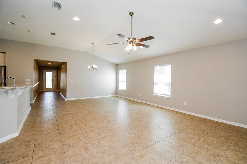 2,315/Mo, 76802 Timbercreek Blvd Yulee, FL 32097 Living Room View 2