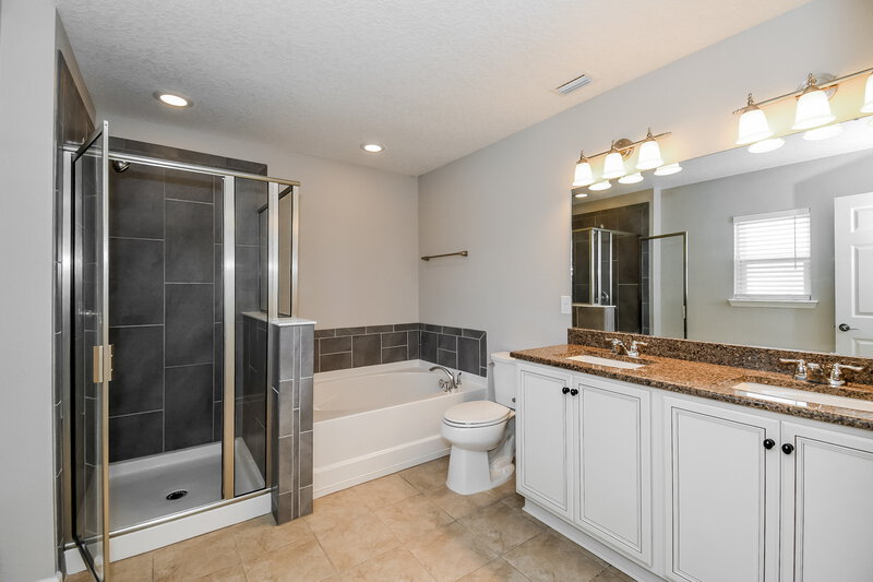 2,315/Mo, 76802 Timbercreek Blvd Yulee, FL 32097 Main Bathroom View