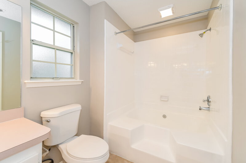 3,240/Mo, 401 Baybrook Dr Fleming Island, FL 32003 Bathroom View