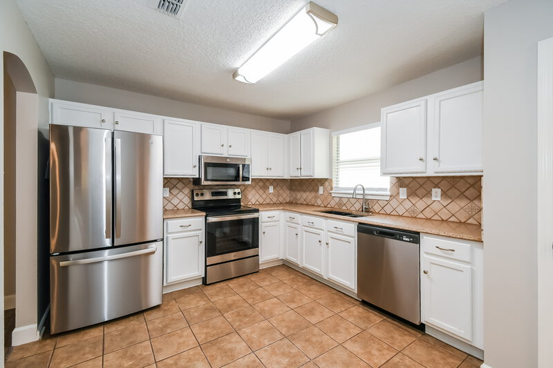 2,010/Mo, 125 Dover Bluff Dr Orange Park, FL 32073 Kitchen View