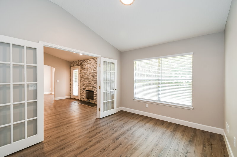 2,010/Mo, 125 Dover Bluff Dr Orange Park, FL 32073 Office View