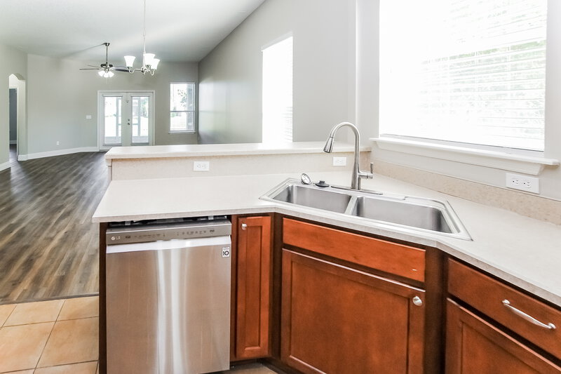 3,300/Mo, 408 S Hidden Tree Dr Saint Augustine, FL 32086 Kitchen View 2