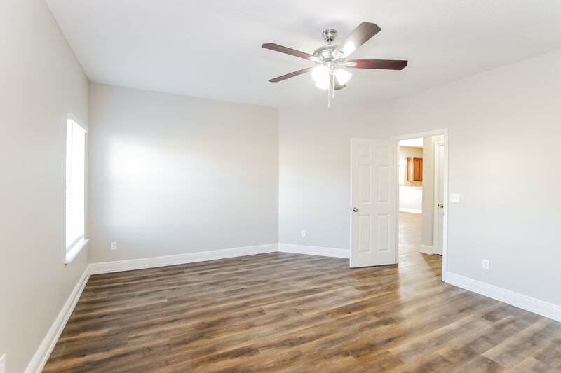 3,300/Mo, 408 S Hidden Tree Dr Saint Augustine, FL 32086 Main Bedroom View 2