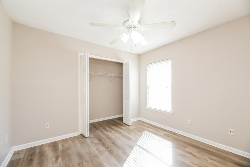 1,680/Mo, 10974 Darlington Oak Ct Jacksonville, FL 32218 Bedroom View 2