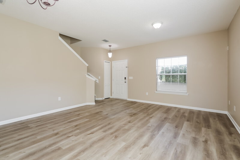 2,595/Mo, 4703 Pine Lake Dr Middleburg, FL 32068 Sitting Room View