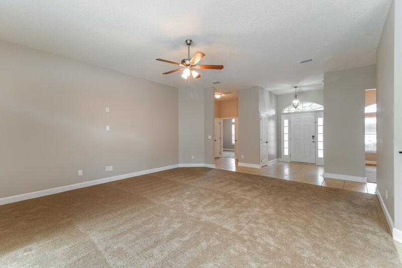 2,240/Mo, 112 Cummer Way St Augustine, FL 32095 Living Room View 2
