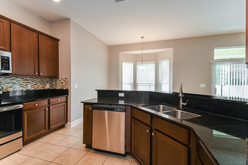2,240/Mo, 112 Cummer Way St Augustine, FL 32095 Kitchen View