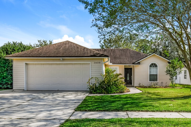 2,170/Mo, 1630 Farm Way Middleburg, FL 32068 External View