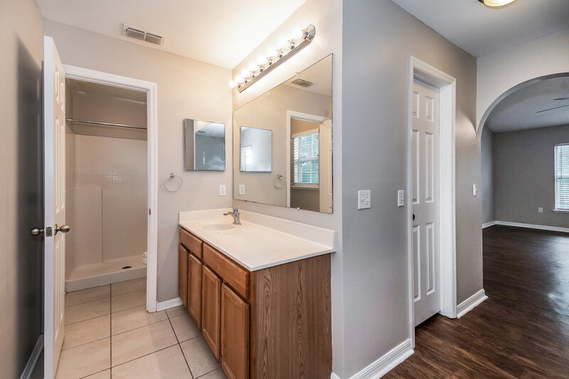 2,730/Mo, 4162 Broad Creek Ln Jacksonville, FL 32218 Main Bathroom View 2