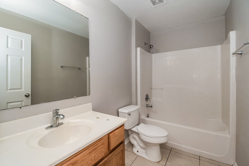 2,730/Mo, 4162 Broad Creek Ln Jacksonville, FL 32218 Bathroom View