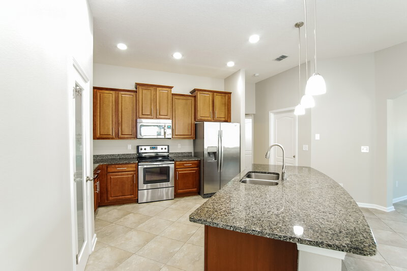 3,220/Mo, 252 Colorado Springs Way Saint Augustine, FL 32092 Kitchen View 2