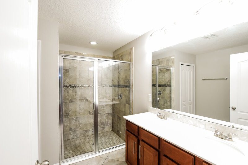 3,220/Mo, 252 Colorado Springs Way Saint Augustine, FL 32092 Main Bathroom View