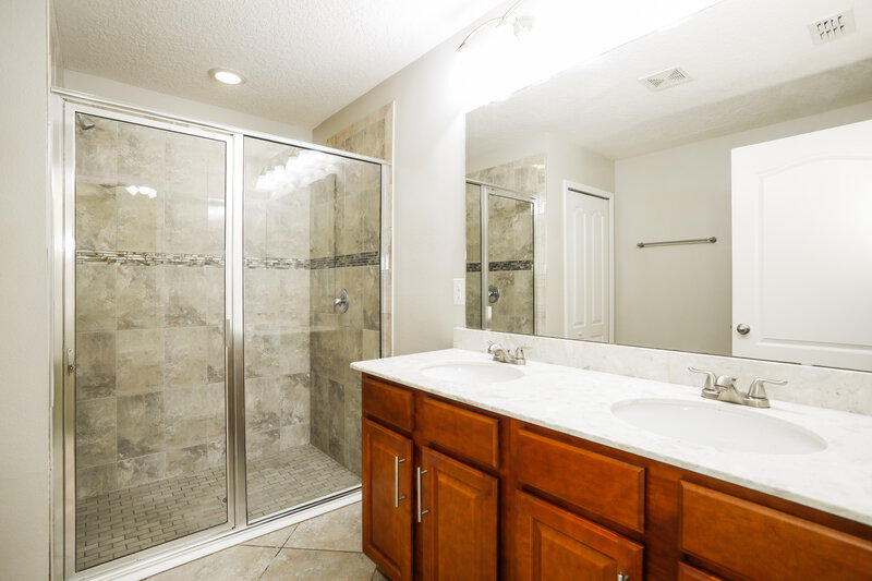 2,375/Mo, 252 Colorado Springs Way Saint Augustine, FL 32092 Main Bathroom View