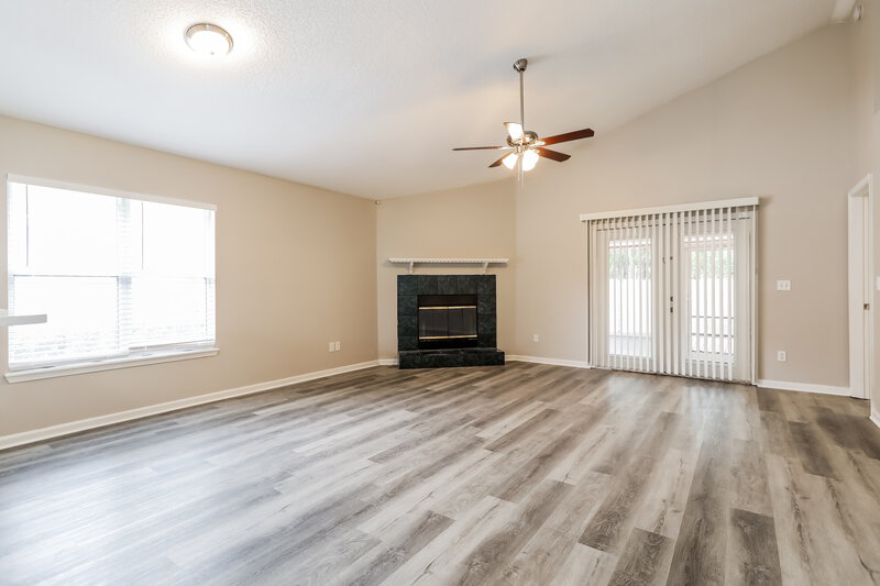 2,060/Mo, 12213 Sutton Estates Dr Jacksonville, FL 32223 Living Room View
