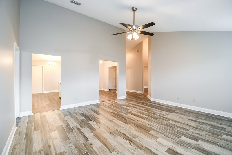 2,540/Mo, 1840 Farm Way Middleburg, FL 32068 Living Room View