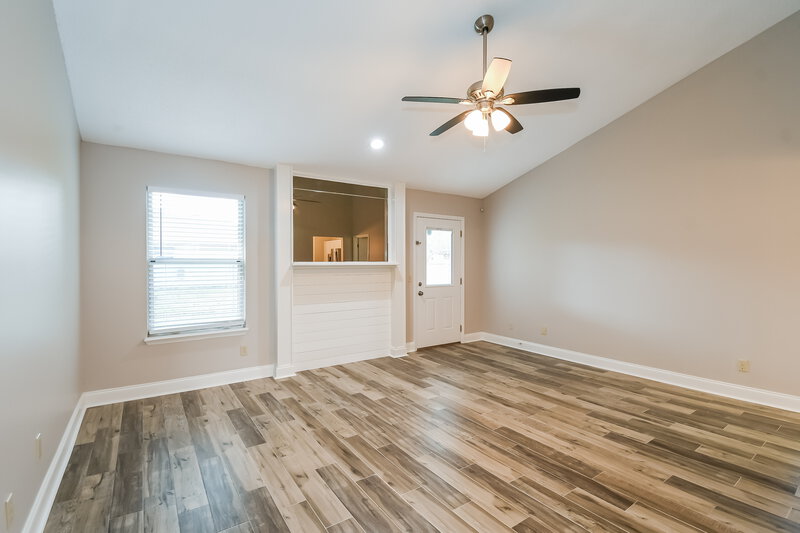 2,540/Mo, 1840 Farm Way Middleburg, FL 32068 Living Room View 2