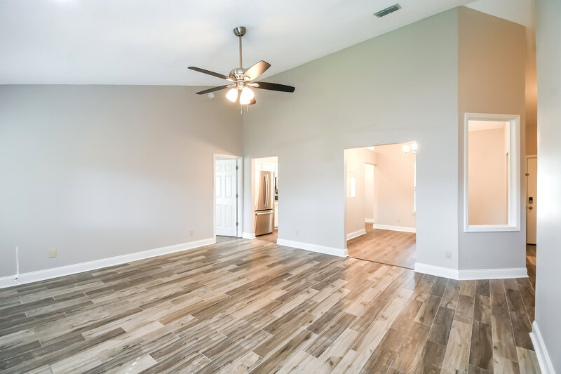 2,540/Mo, 1840 Farm Way Middleburg, FL 32068 Living Room View 3