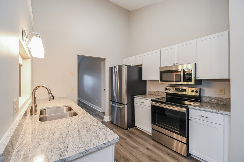 2,540/Mo, 1840 Farm Way Middleburg, FL 32068 Kitchen View