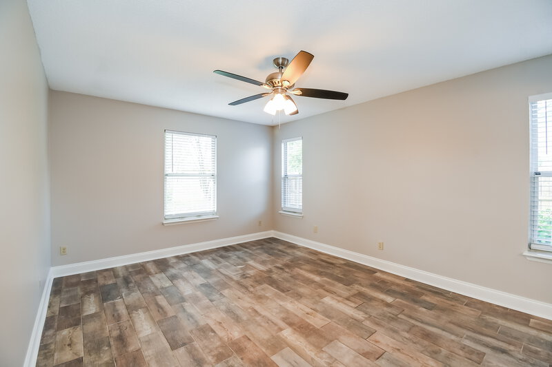 2,540/Mo, 1840 Farm Way Middleburg, FL 32068 Main Bedroom View