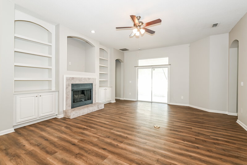 2,065/Mo, 86036 Sand Hickory Trl Yulee, FL 32097 Family Room View 2