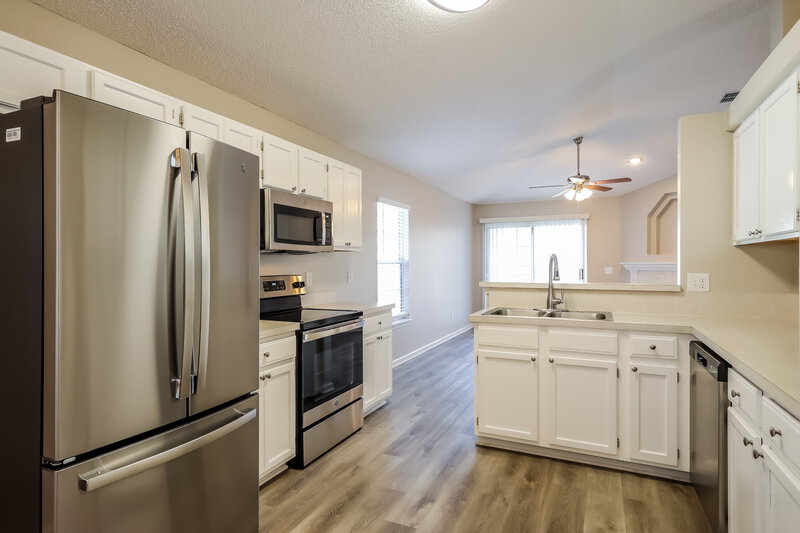 2,160/Mo, 4489 Willow Chase Ter Jacksonville, FL 32258 Kitchen View
