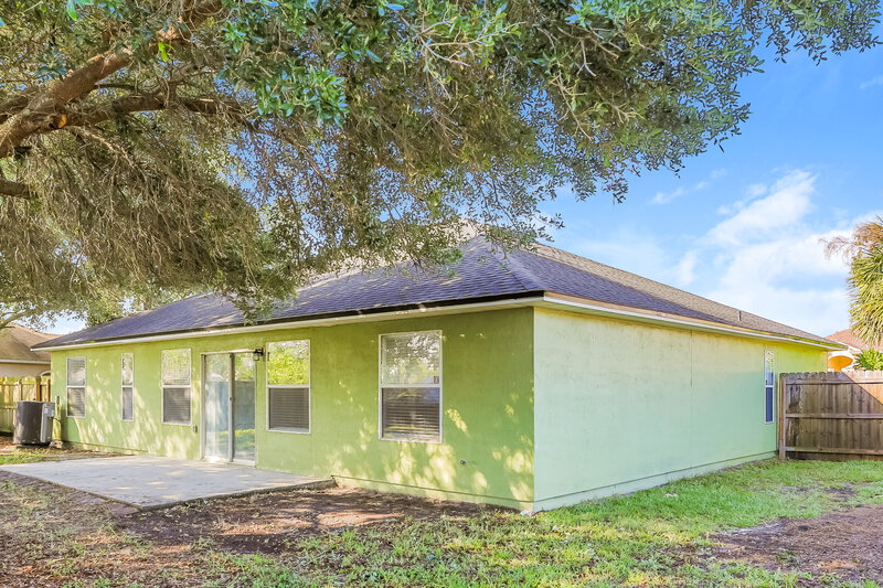 1,895/Mo, 2994 Golden Pond Blvd Orange Park, FL 32073 Rear View